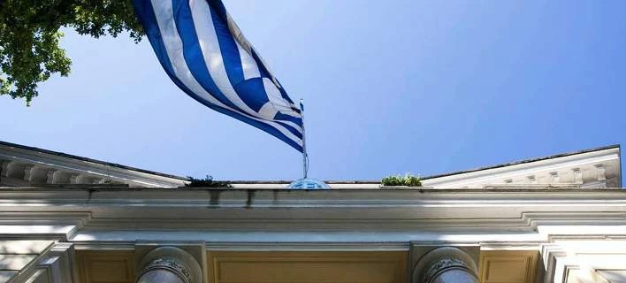 Ελληνική πρεσβεία: Κανένας Ελληνας πολίτης μέχρι τώρα μεταξύ των θυμάτων στη Γένοβα